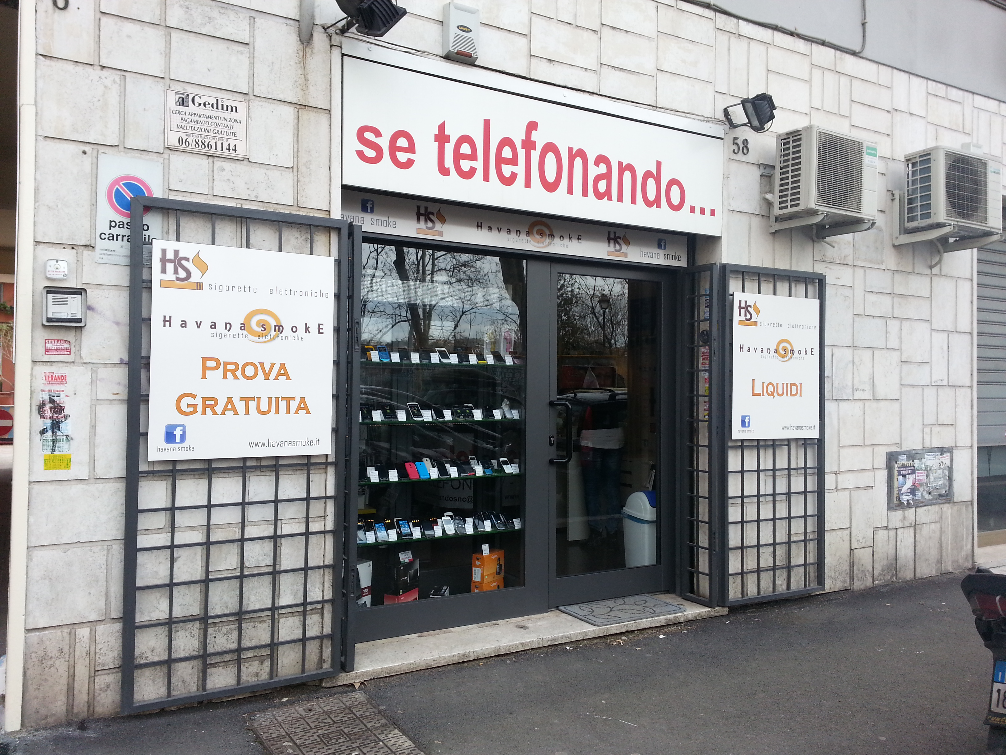 ./images/negozio/esterno.jpg